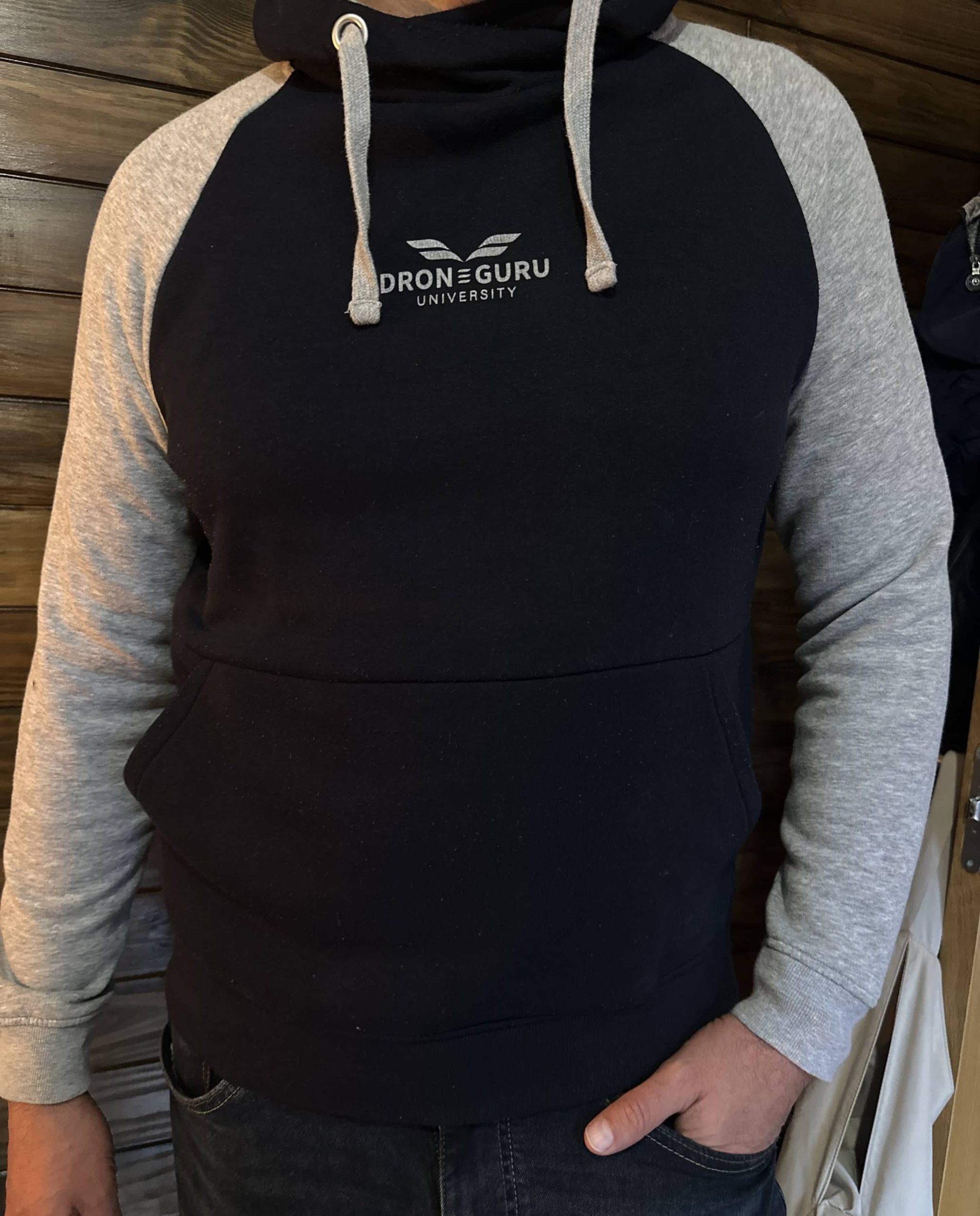 Sudadera "Drone Guru University" - Imagen 7