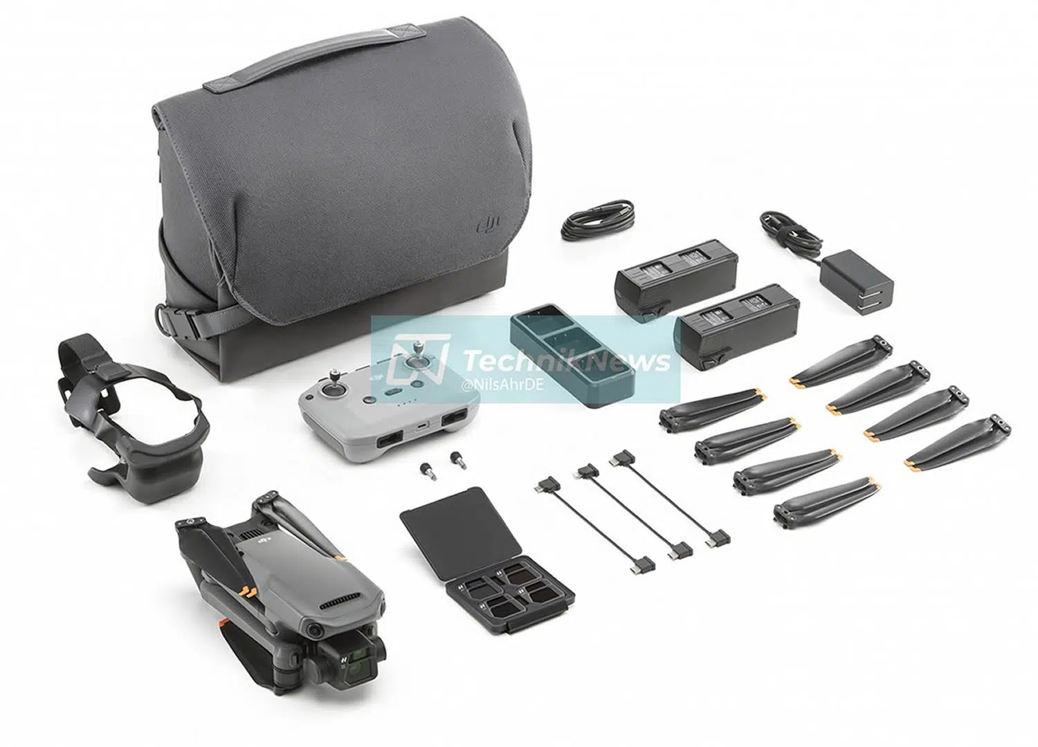 Drone GURU - DJI Mavic 3 - Fly More Combo Drone GURU - DJI Mavic 3 - Fly More Combo